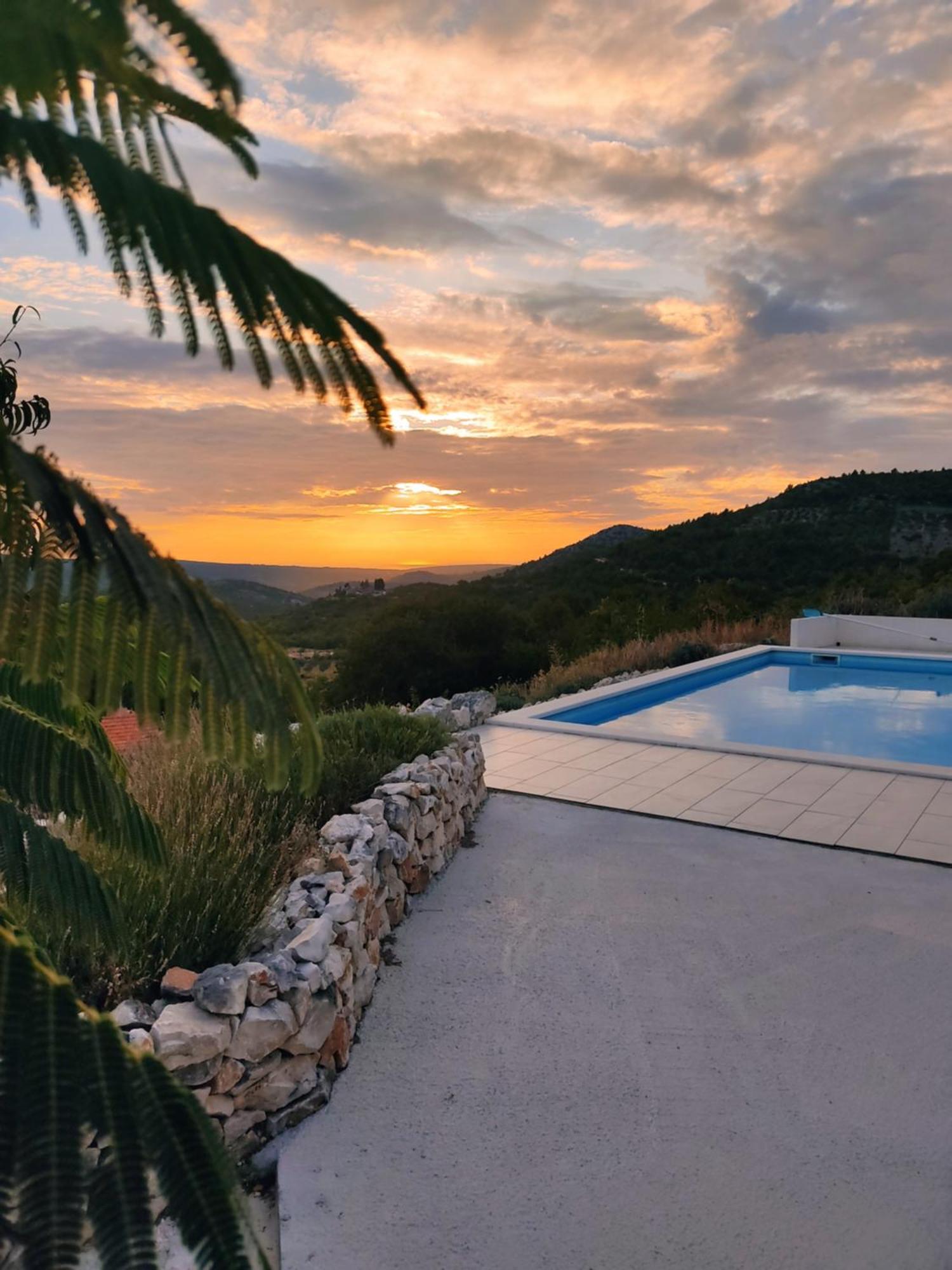 B&B On The Rocks Blizna Donja 外观 照片